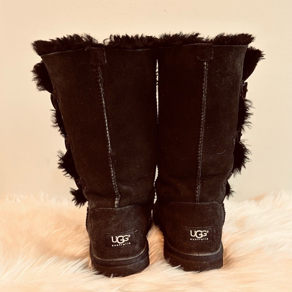 UGG Tall Bailey Button Cozy Warm Black Leather & Sheepskin Bestseller Boots! 🔥